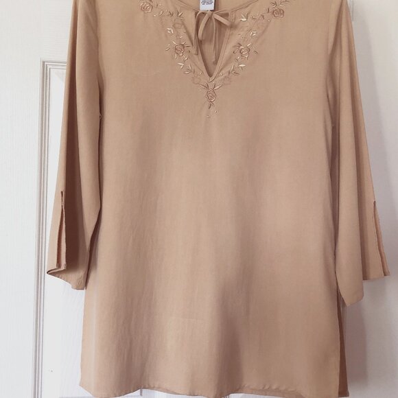 Butter Beige Kaftan Style Silk Blouse - Picture 1 of 10
